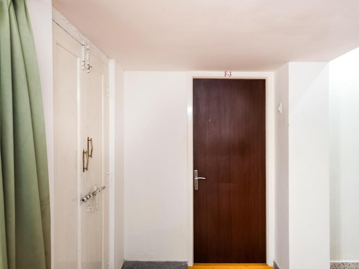 Oyo 76129 Rk Inn Guntūr Esterno foto