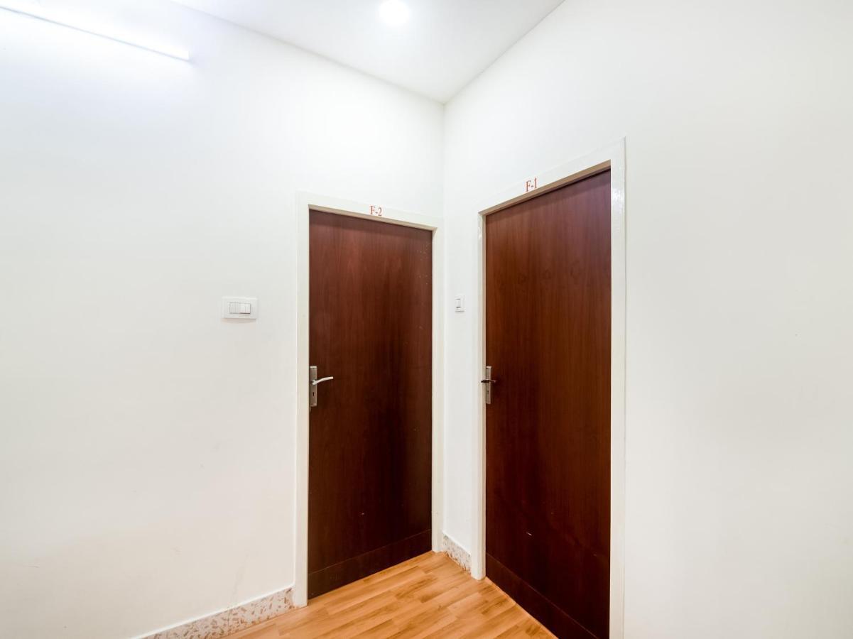 Oyo 76129 Rk Inn Guntūr Esterno foto